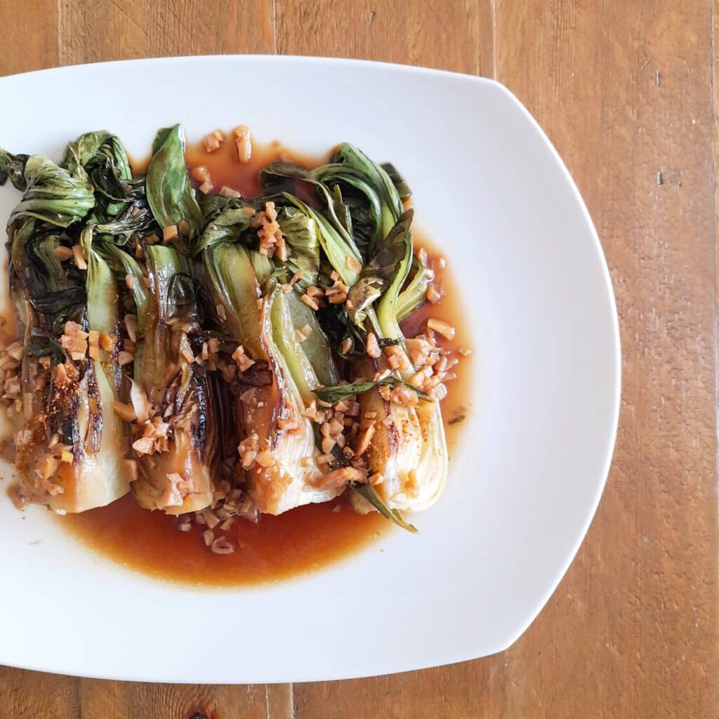 Una receta deliciosa de pak choi al jengibre