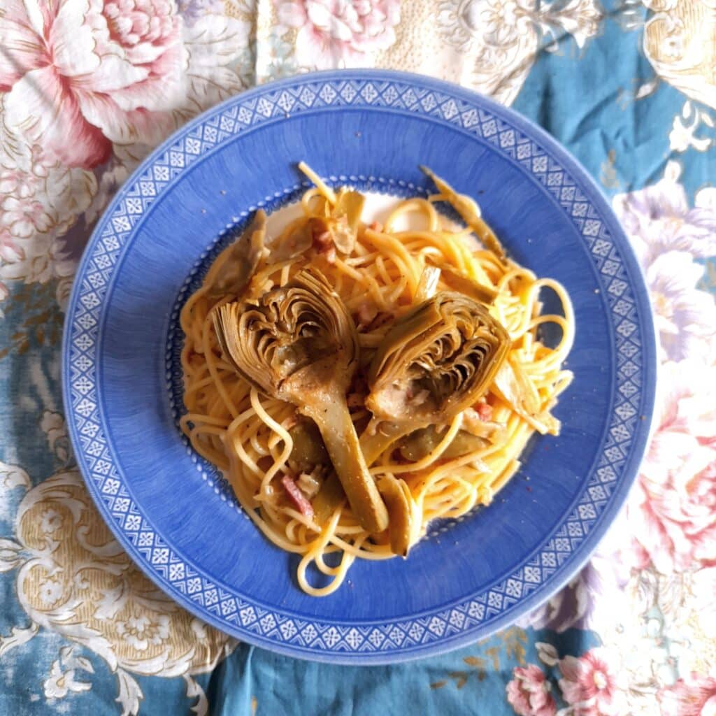 Receta de espaguetis con alcachofas ecologicas